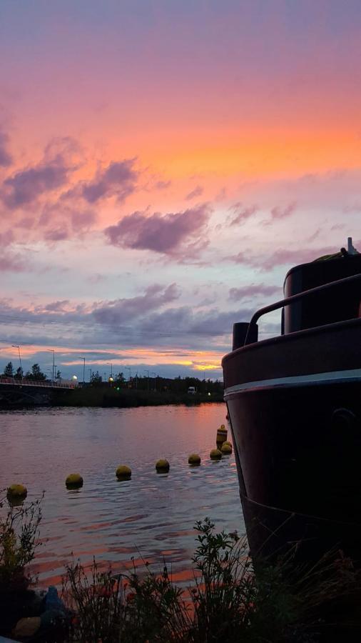 Hotel Euphrate Houseboat Amsterdam Esterno foto